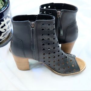 Toms Sandals Black Heels